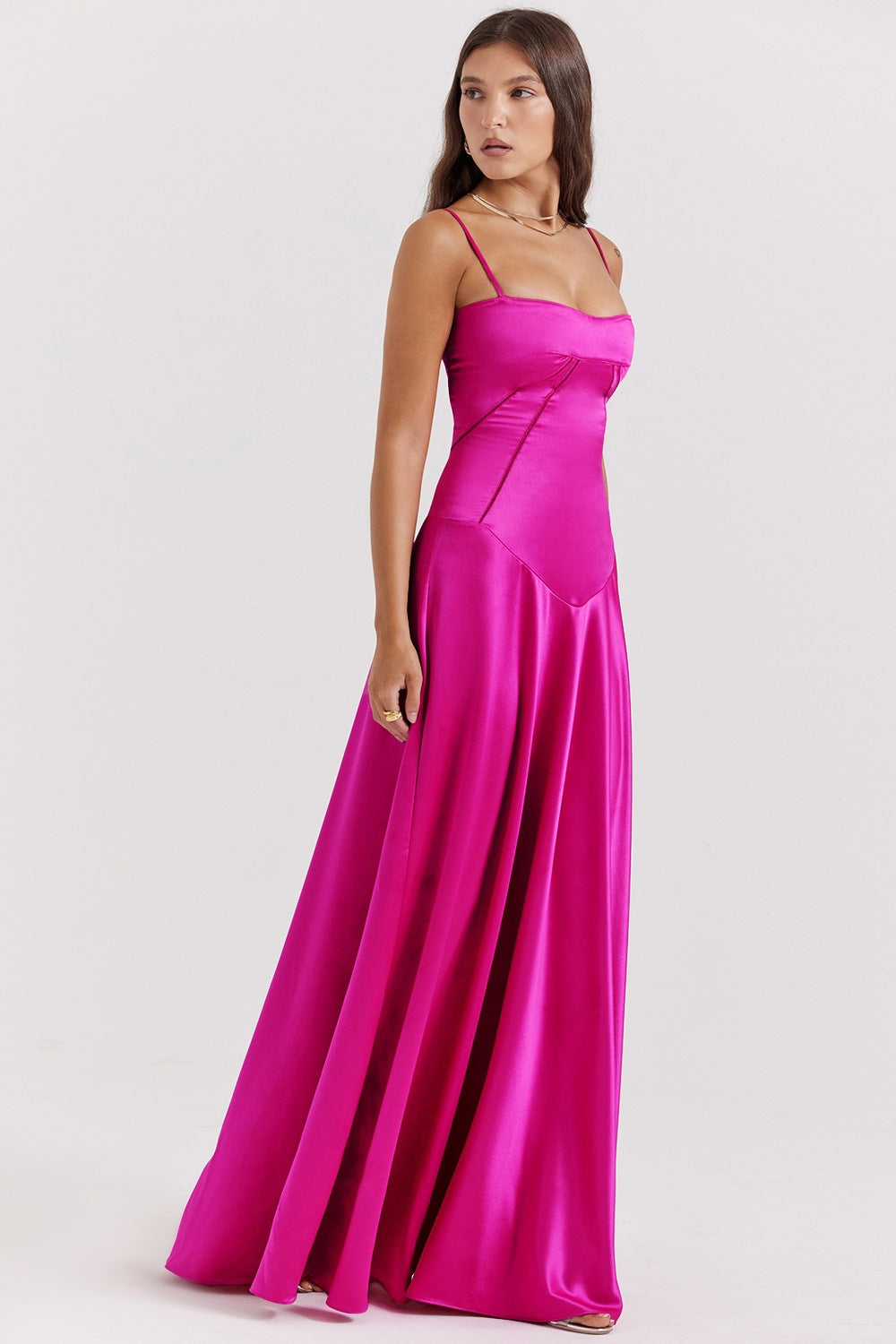 ISADORA – ELEGANT BACKLESS DRESS