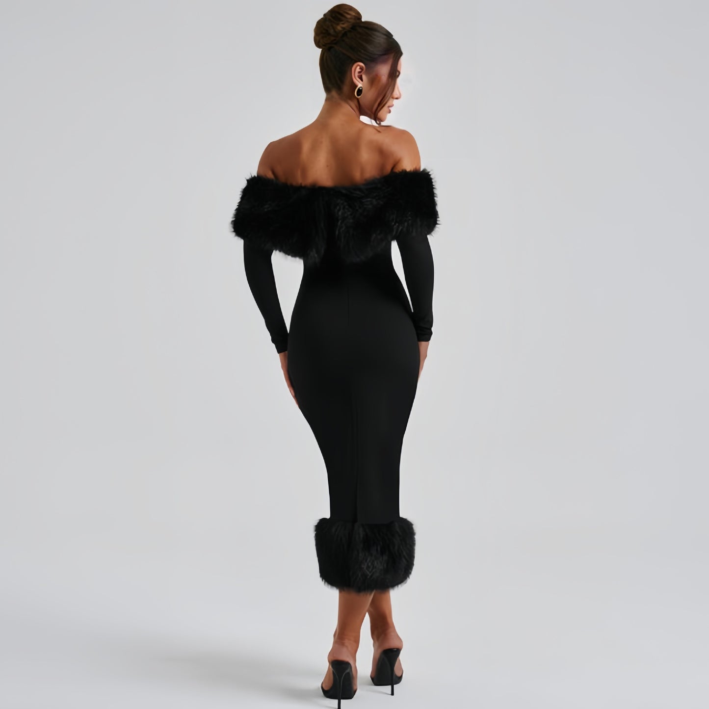 CÉLINE – ELEGANT LONG SLEEVE DRESS