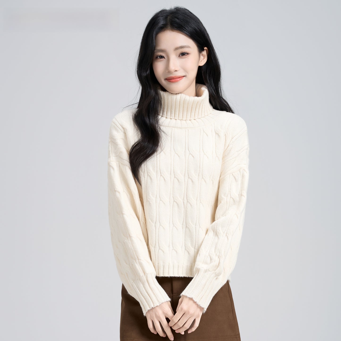 ELISE – TURTLENECK CABLE-KNIT SWEATER