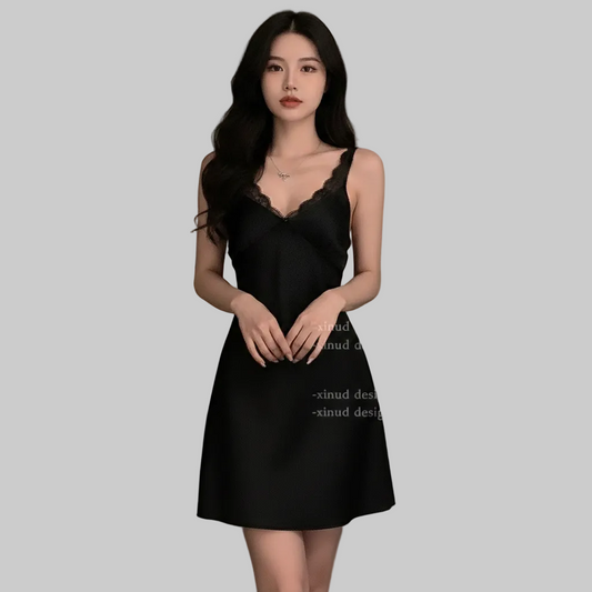 SOPHINA – Sleeveless V-Neck Ice Silk Nightgown