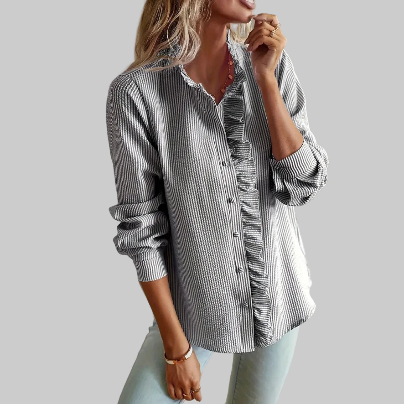 ISLA – LONG-SLEEVE LACE COLLAR SHIRT