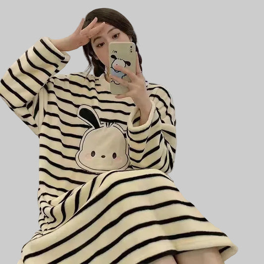 ANASTASIA – Flannel Round-Neck Striped Nightgown